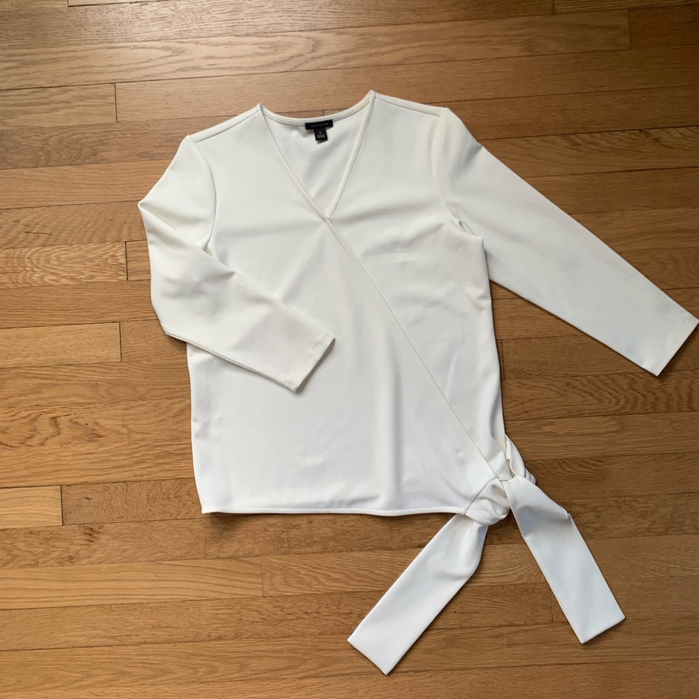 Women’s blouse in white